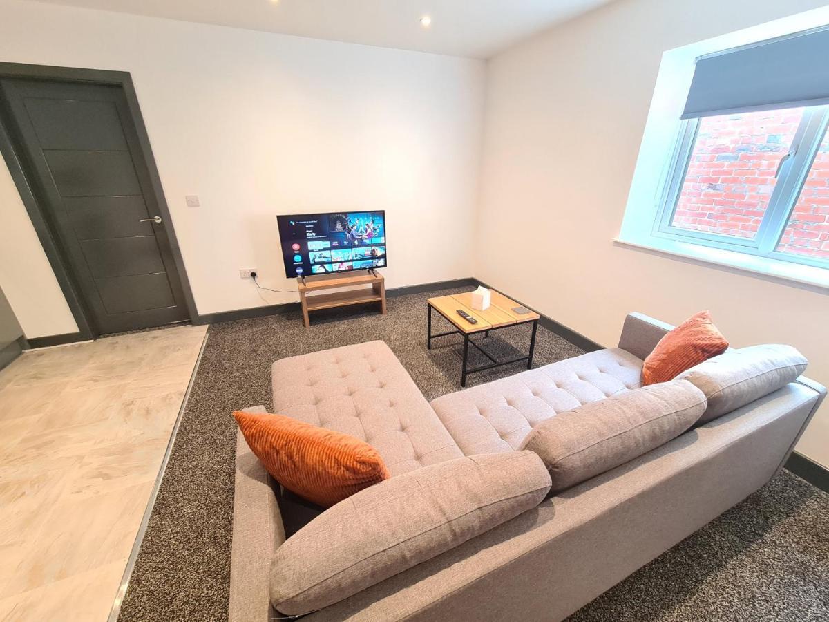 Apartment By Bic Oates 8 *