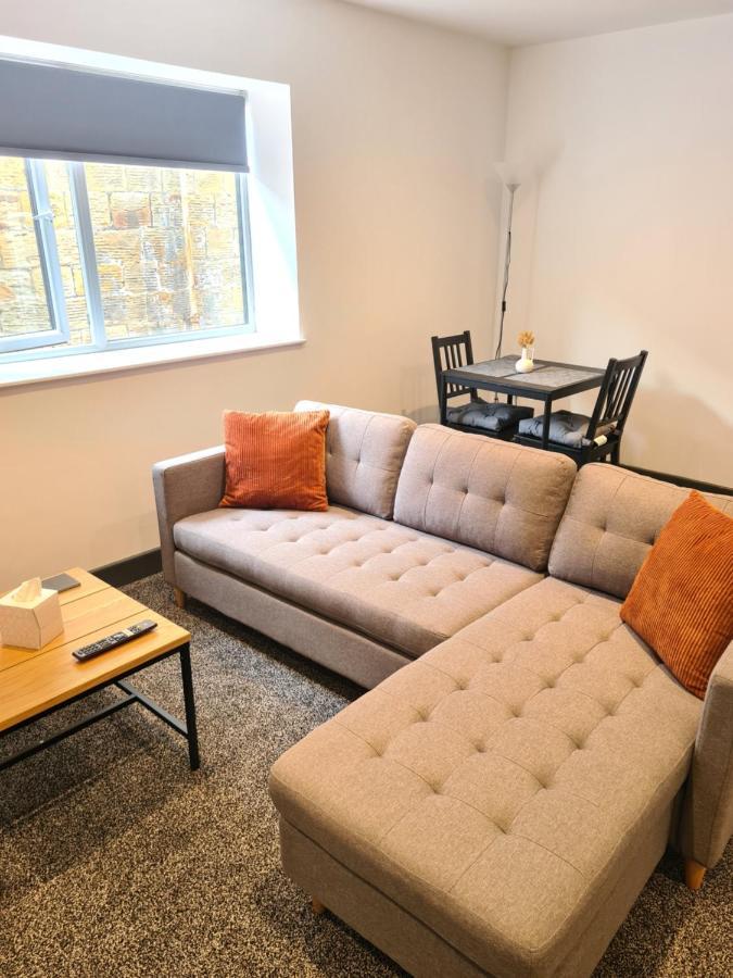Apartment By Bic Oates 8